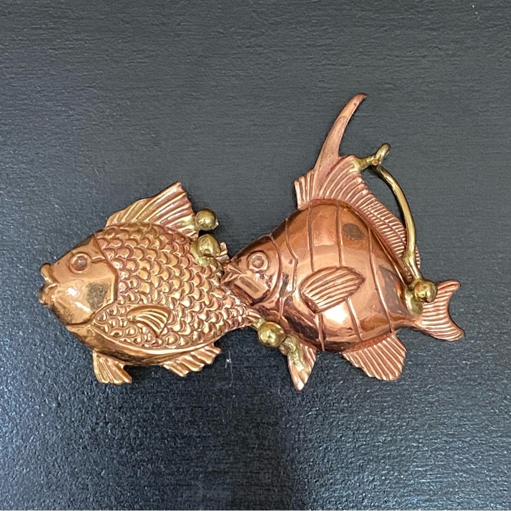 Unique Vintage Unsigned Fish Copper Hammered Broo… - image 5